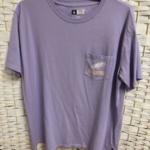 Philadelphia Eagles Purple T-Shirt size L women’s EUC lavender‎
